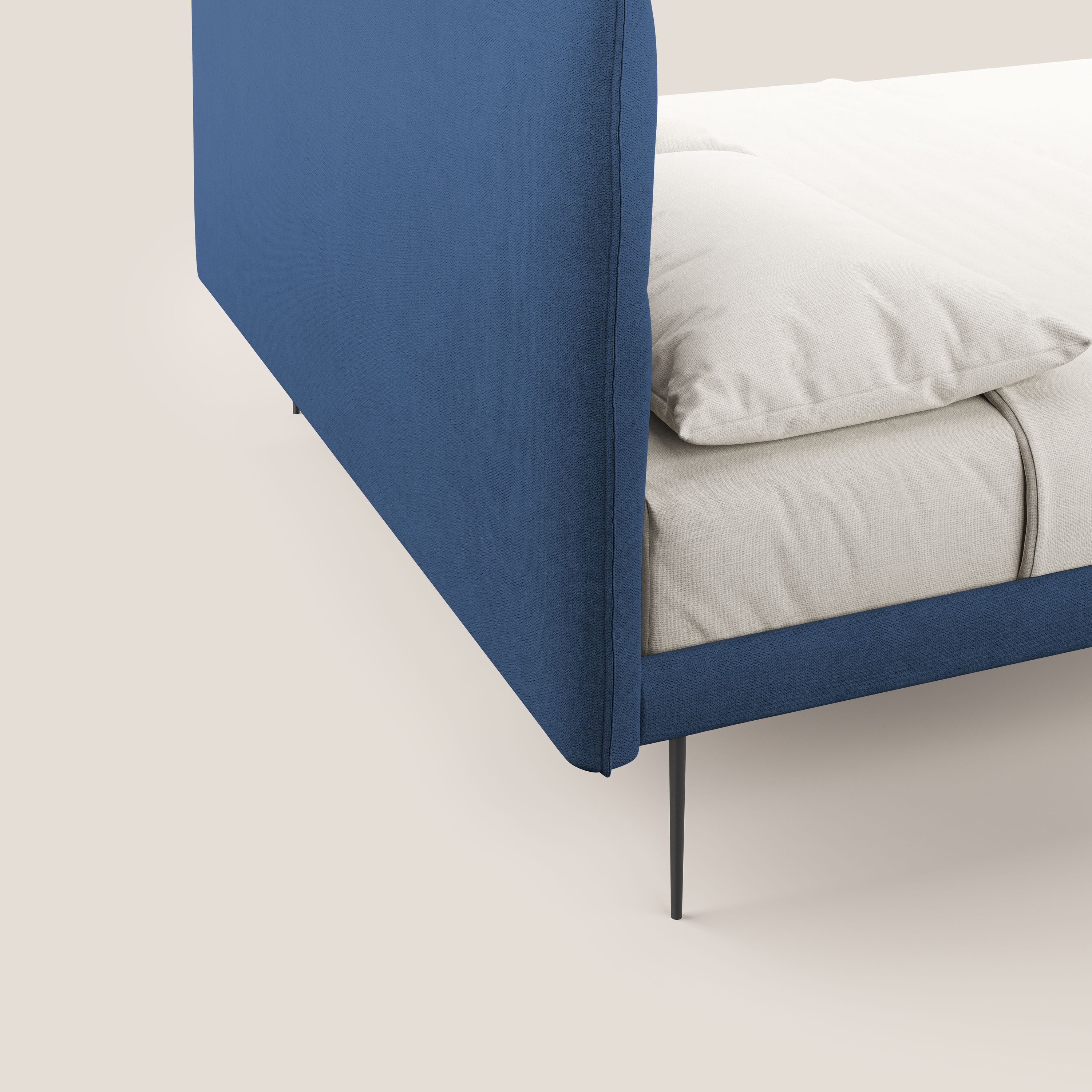 Akiko lit rembourré avec pieds hauts en métal en tissu imperméable T02 bleu - Image 6