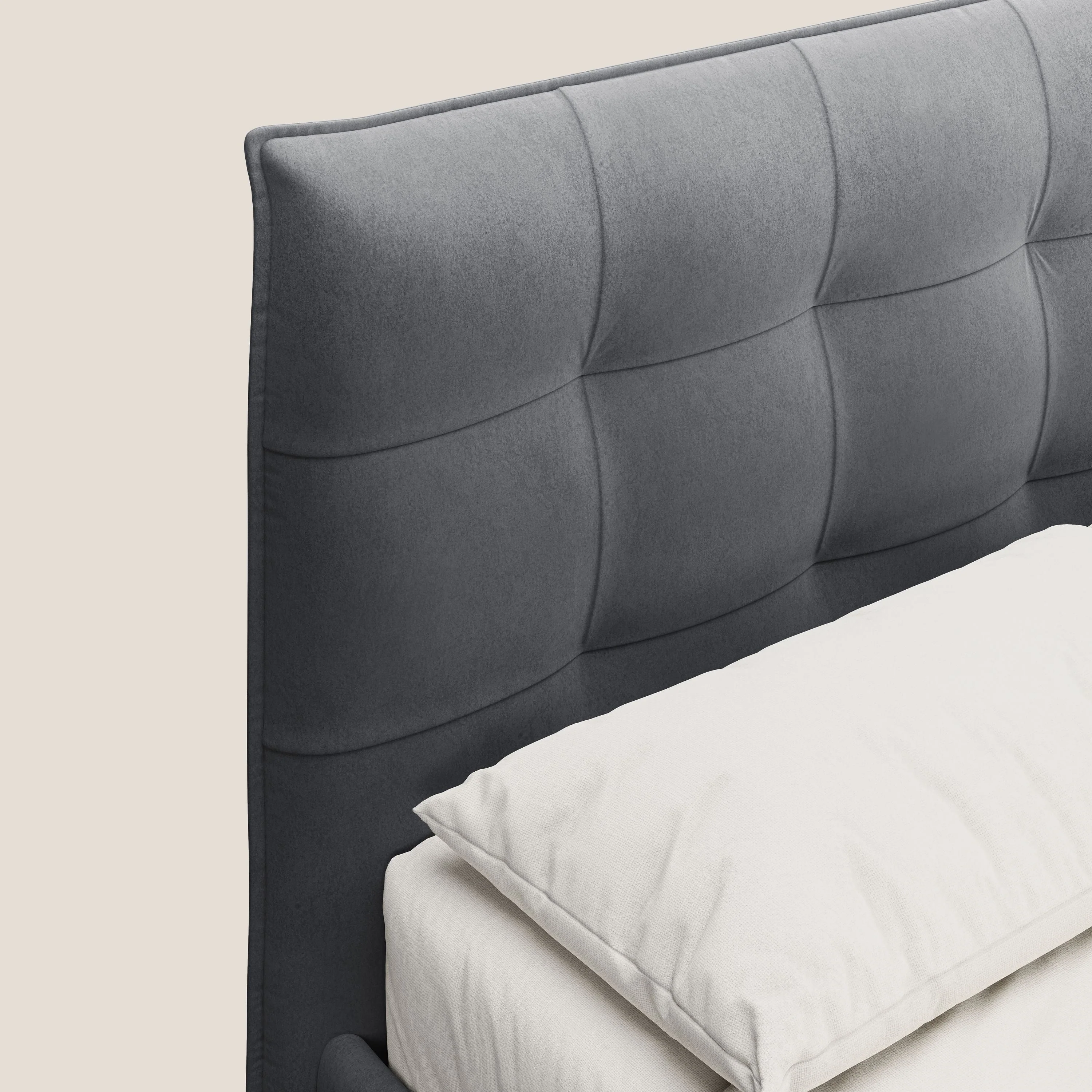 Brigitte lit avec tête de lit matelassée pieds hauts foncés et tissu imperméable T09 gris - Image 5