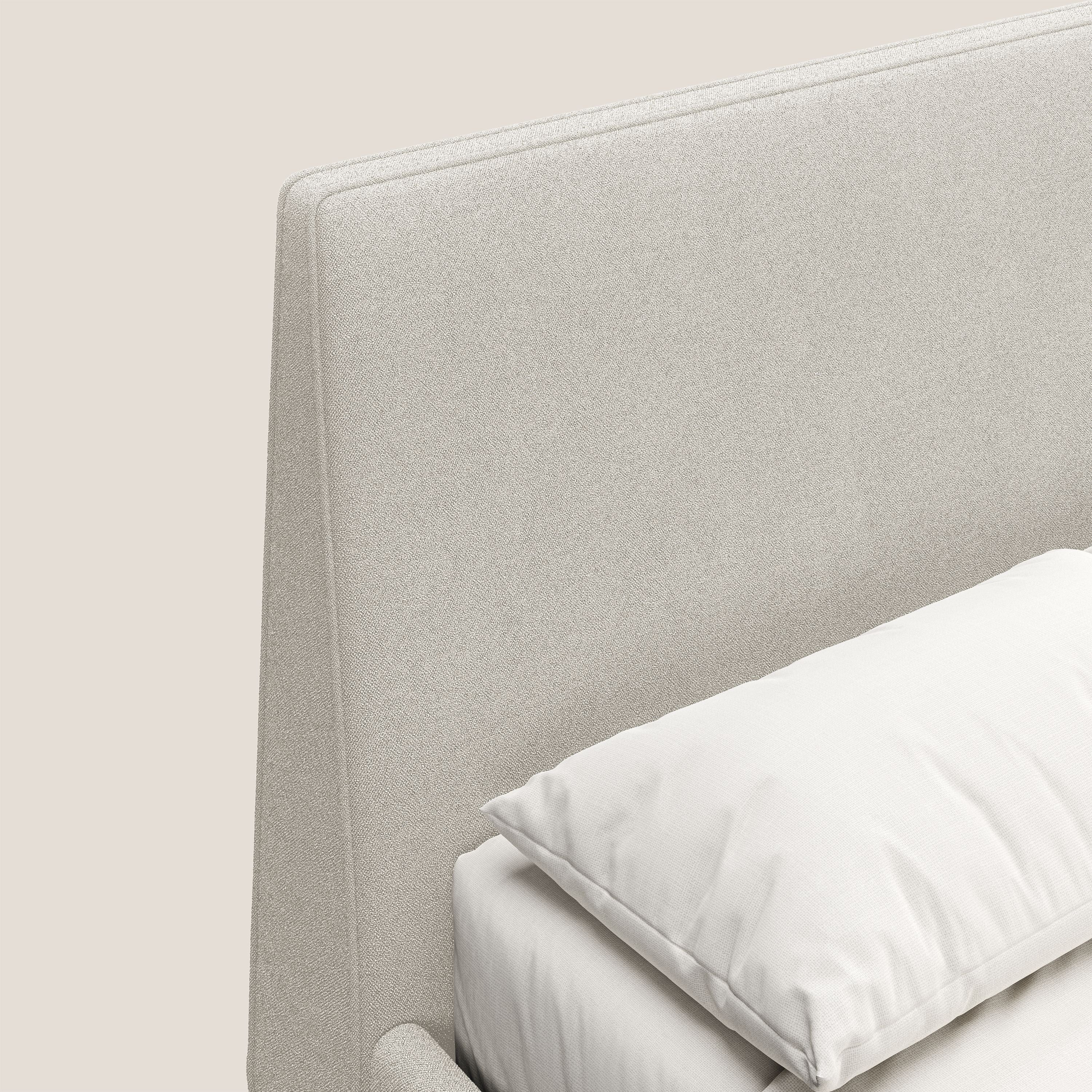 Dorotea lit rembourré avec pieds bois et tissu bouclette douce imperméable T07 blanc - Image 7
