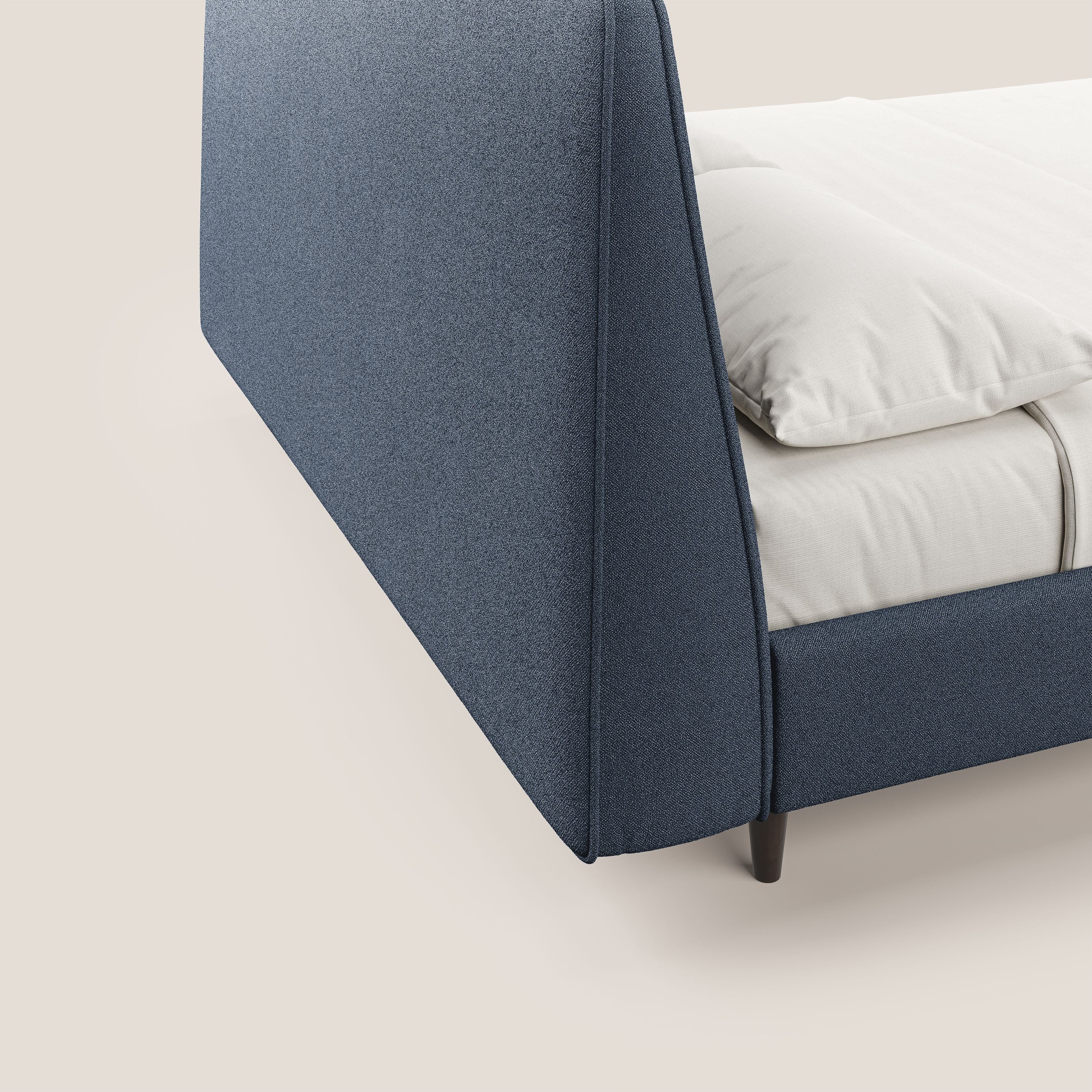 Dorotea lit rembourré avec pieds bois et tissu bouclette douce imperméable T07 bleu - Image 7