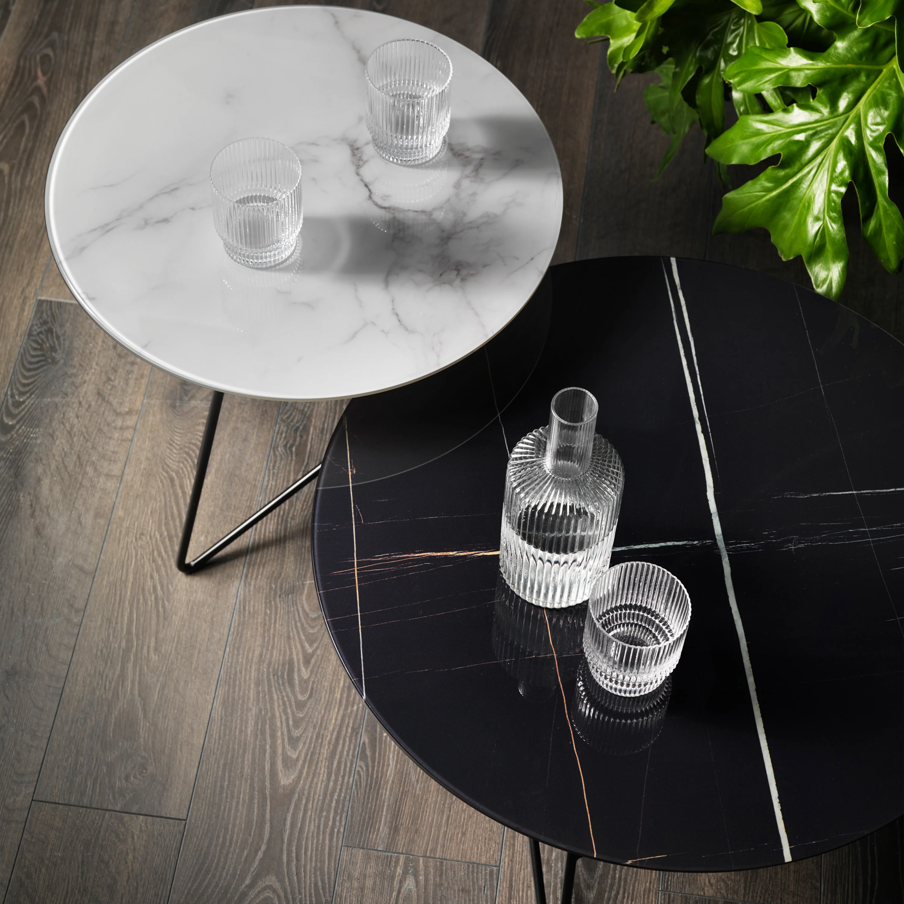Ermione table basse ronde pour salon avec plateau en verre marbre blanc calacatta h25 noir - Image 2