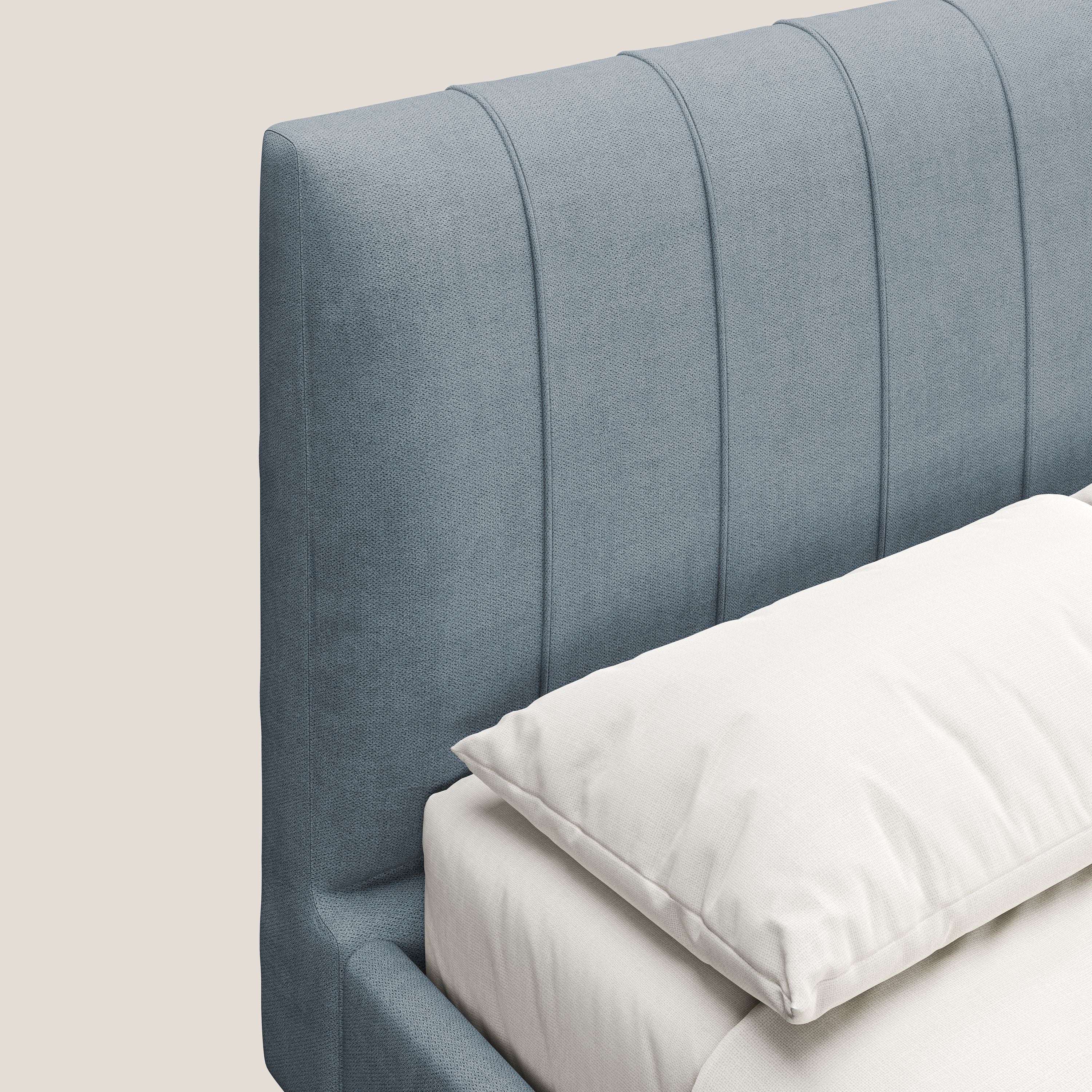 Selene lit rembourré avec pieds bois naturel déhoussable en tissu imperméable T02 sucre glace - Image 6