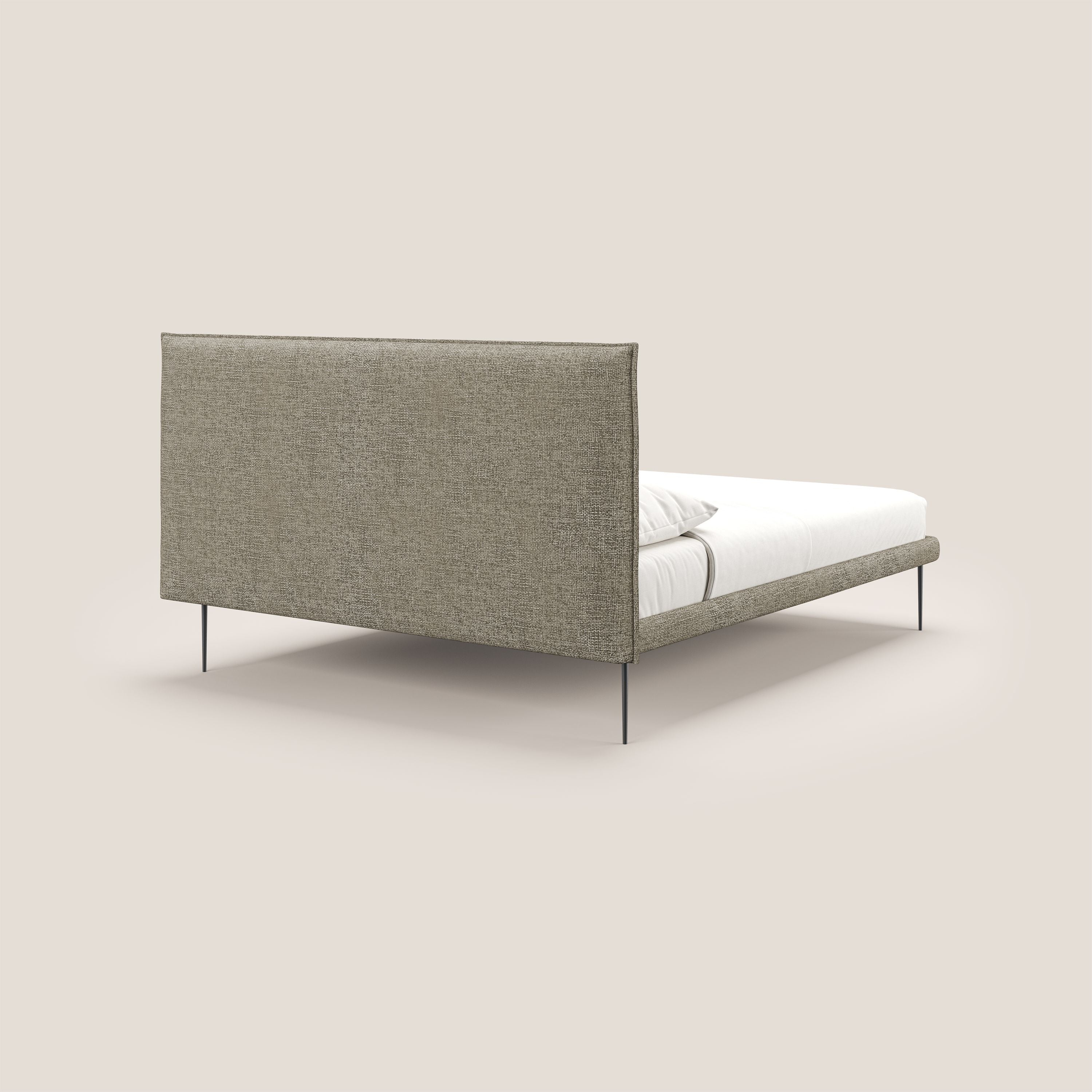 Theo lit moderne déhoussable avec pieds hauts en métal et tissu imperméable T10 Taupe tortora - Image 4