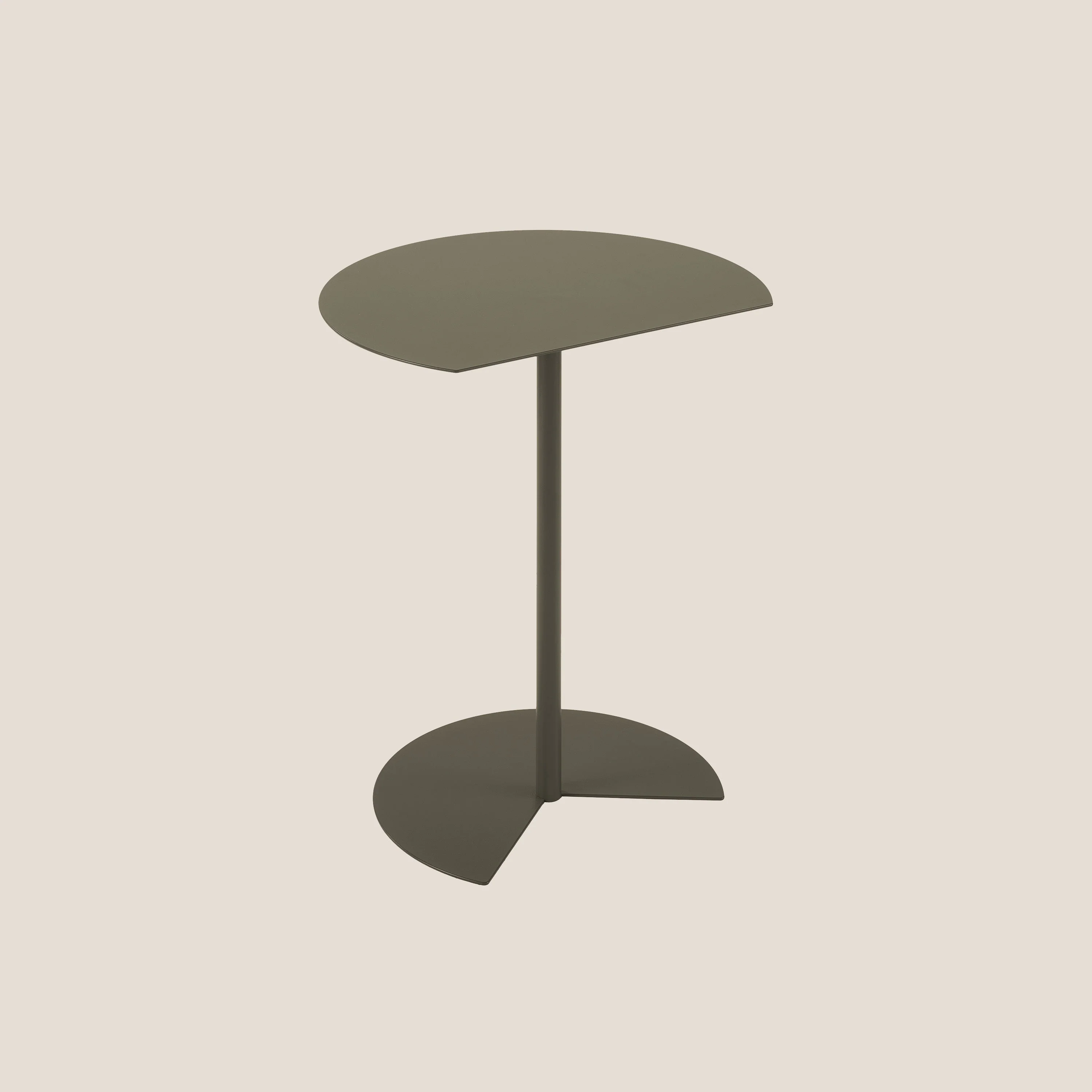 Way Table basse semi-ronde pour salon terre battue